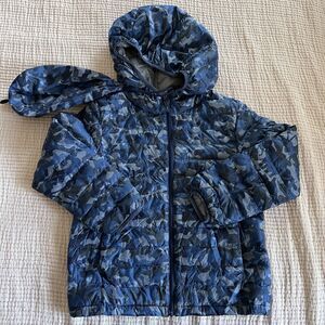 UNIQLO Boys' Navy Blue Camo Packable Hooded Puffer Jacket Coat Size 5-6Y Zip
